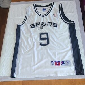Tony Parker San Antonio Spurs Jersey.